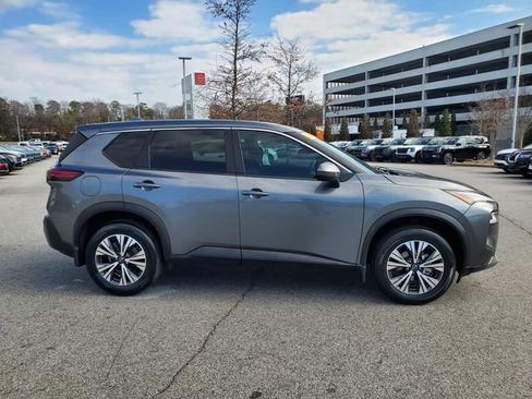 Certified 2023 Nissan Rogue SV image 3