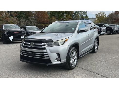 Used 2018 Toyota Highlander Limited image 4