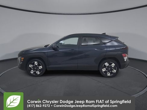 Used 2025 Hyundai Kona SEL image 9