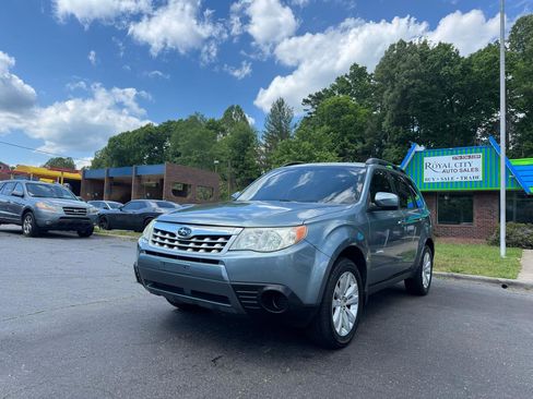 Used 2011 Subaru Forester 2.5X Premium AWD/4WD image 1