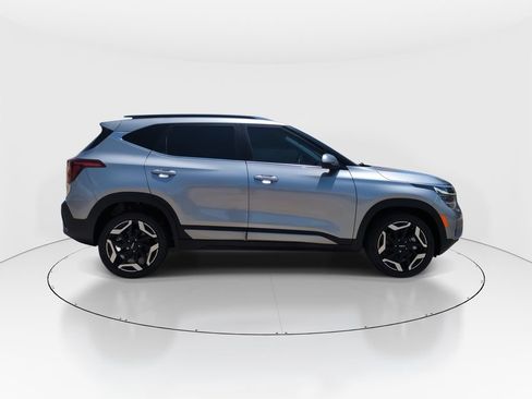 Used 2024 Kia Seltos SX w/ SX Sunroof Package AWD/4WD image 9