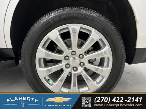 Used 2024 Chevrolet Tahoe Premier w/ Advanced Technology Package AWD/4WD image 19