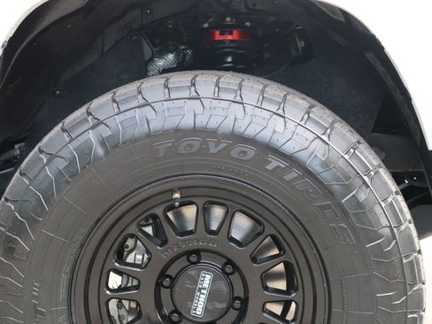 Used 2020 Toyota Tacoma TRD Sport w/ Technology Package image 11