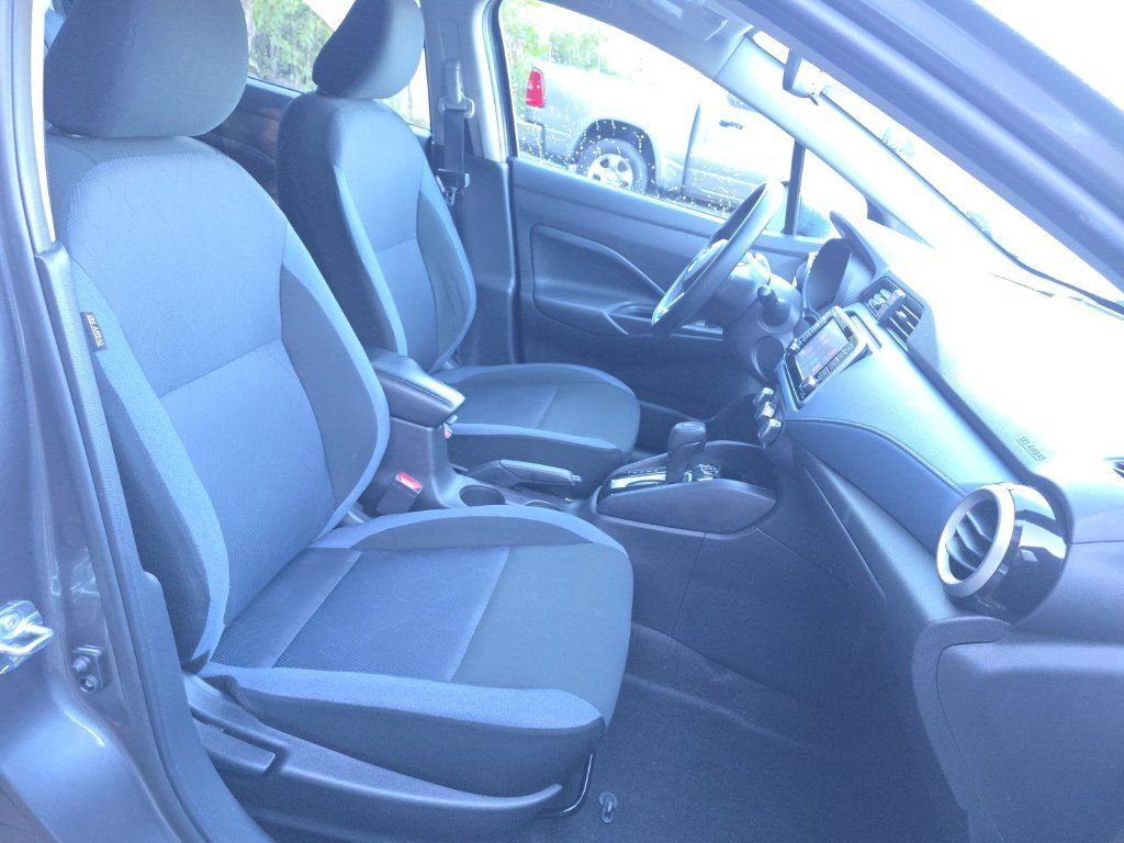 Used 2024 Nissan Versa SV FWD image 17