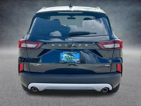 Used 2023 Ford Escape SE FWD image 6