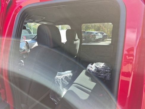 New 2026 Nissan Frontier PRO-4X w/ Pro-4x Convenience Package image 14