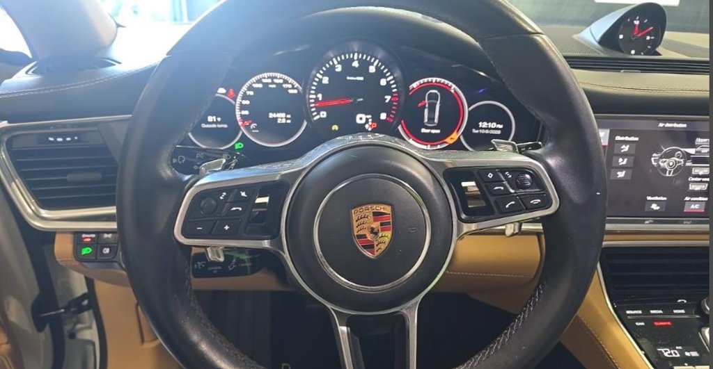 Used 2020 Porsche Panamera w/ Premium Package Plus RWD image 3