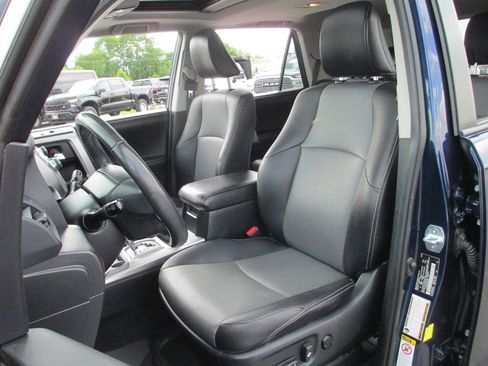 Used 2016 Toyota 4Runner SR5 Premium AWD/4WD image 20