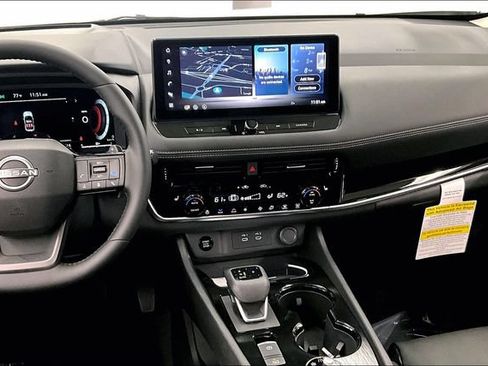 New 2025 Nissan Rogue SL w/ Tech Package AWD/4WD image 7