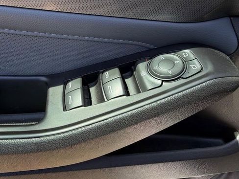 Used 2018 Chevrolet Traverse Premier w/ Driver Confidence II Package FWD image 21