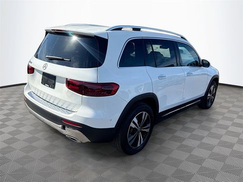 Used 2025 Mercedes-Benz GLB 250 image 6