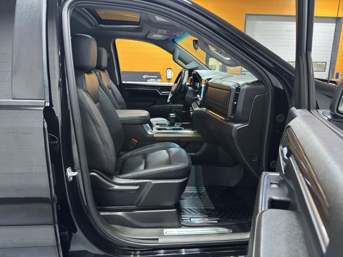 Used 2024 Chevrolet Silverado 1500 RST AWD/4WD image 21