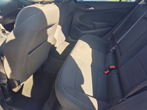 Used 2017 Chevrolet Cruze LT w/ Convenience Package image 10