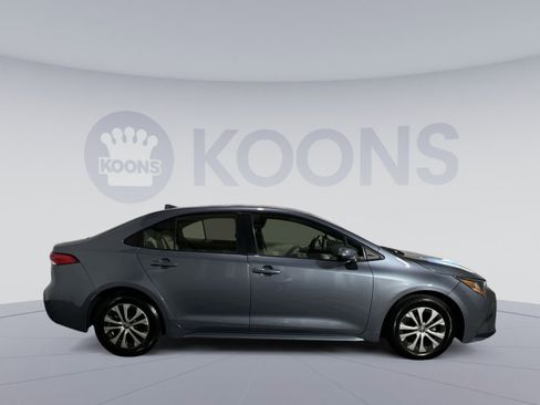 Used 2022 Toyota Corolla LE FWD image 17