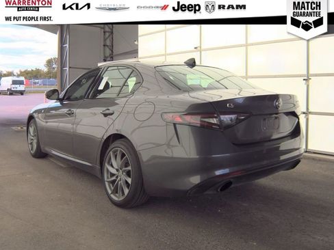 Used 2024 Alfa Romeo Giulia Ti AWD/4WD image 13