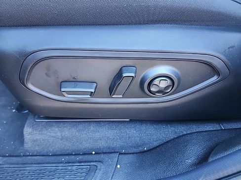 New 2025 Jeep Grand Cherokee Laredo X w/ Luxury Tech Group I image 24