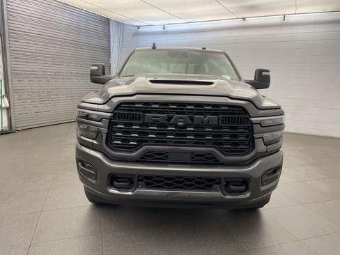 New 2026 RAM 3500 Limited AWD/4WD image 9
