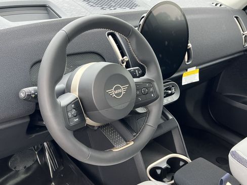 Certified 2025 MINI Cooper Countryman S AWD/4WD image 21