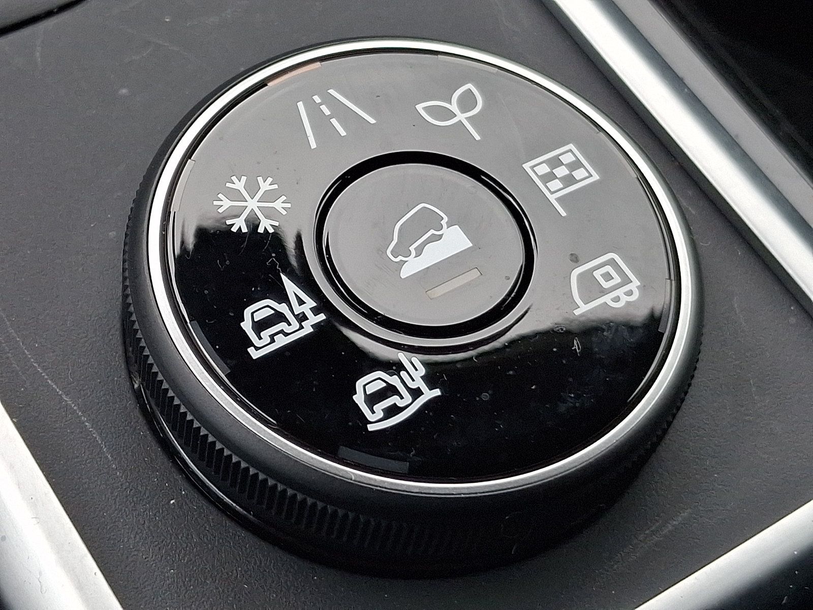 Certified 2026 Nissan Pathfinder SV AWD/4WD image 22