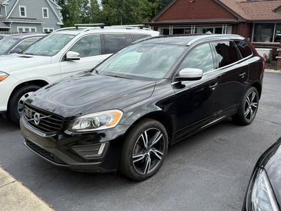 Used 2017 Volvo XC60 T6 R-Design w/ Climate Package