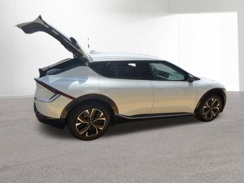 Certified 2024 Kia EV6 Wind w/ Wind Technology Package AWD/4WD image 14