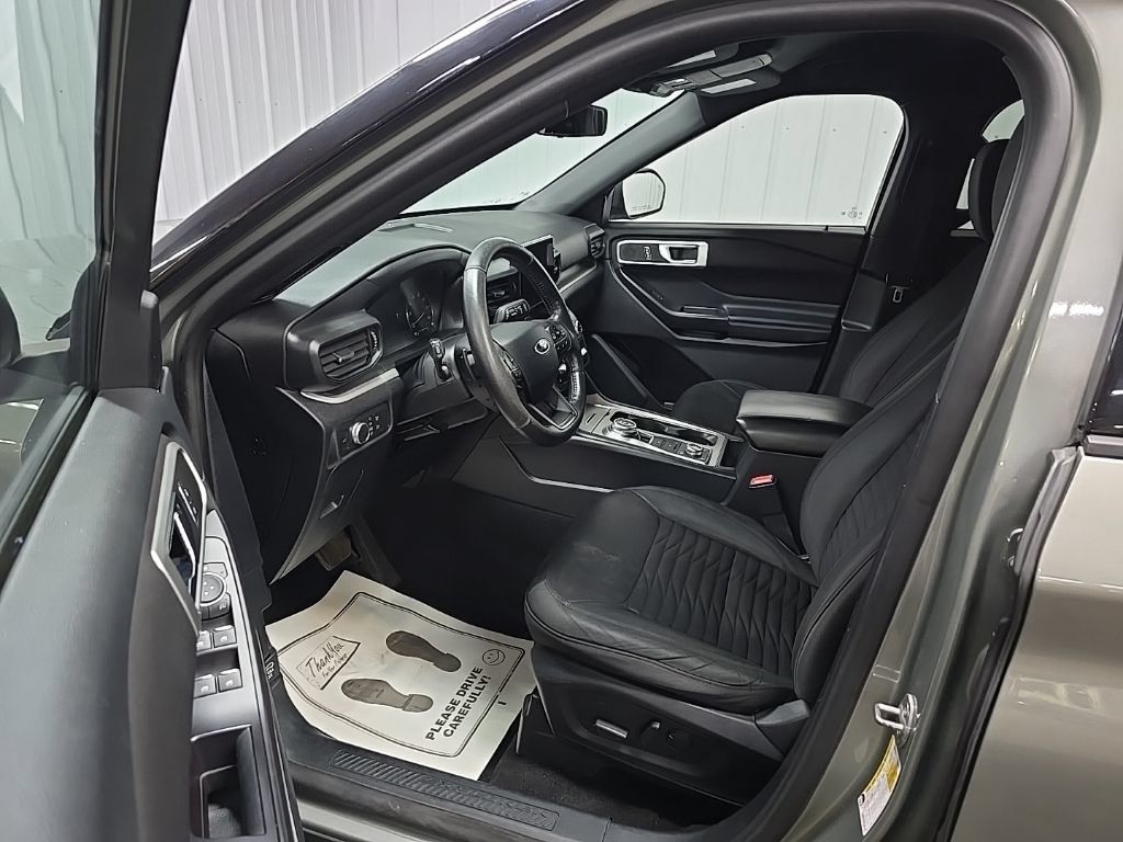 Used 2020 Ford Explorer XLT w/ Comfort Package AWD/4WD image 33
