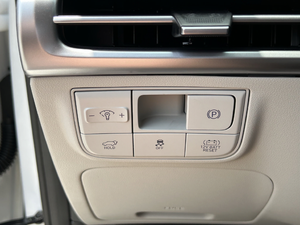 New 2026 Hyundai Tucson Limited FWD image 30
