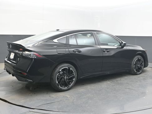 New 2026 Nissan Sentra SR FWD image 7