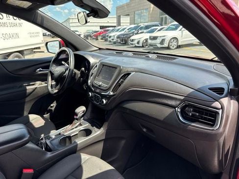 Used 2023 Chevrolet Equinox RS FWD image 28