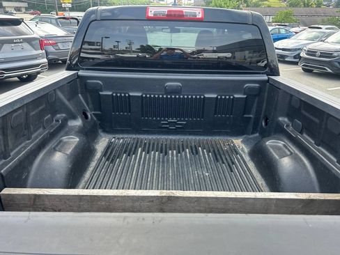 Used 2019 Chevrolet Colorado W/T w/ WT Convenience Package AWD/4WD image 9