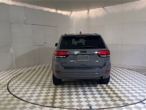 Used 2022 Jeep Grand Cherokee Laredo X image 7