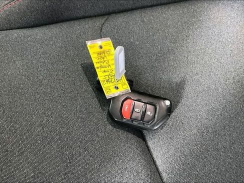 Used 2025 Jeep Wrangler Unlimited Rubicon AWD/4WD image 10