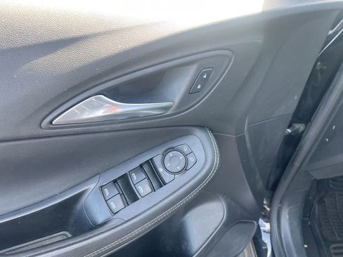 Used 2022 Buick Encore GX Preferred w/ Cold Weather Comfort Package FWD image 33
