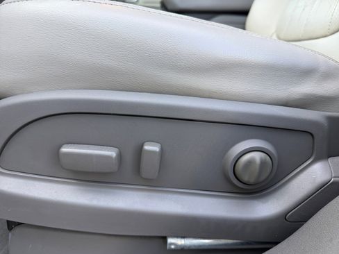 Used 2017 Chevrolet Traverse Premier image 14