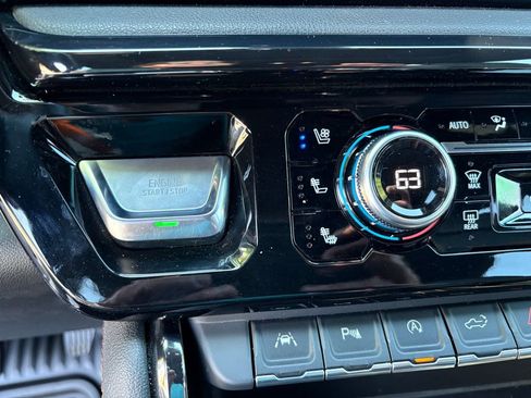 Certified 2023 GMC Sierra 1500 AT4 w/ AT4 Premium Package AWD/4WD image 29