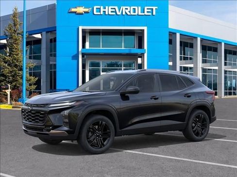 New 2026 Chevrolet Trax ACTIV w/ Driver Confidence Package FWD image 2
