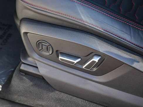 Used 2025 Audi RS Q8 performance AWD/4WD image 19