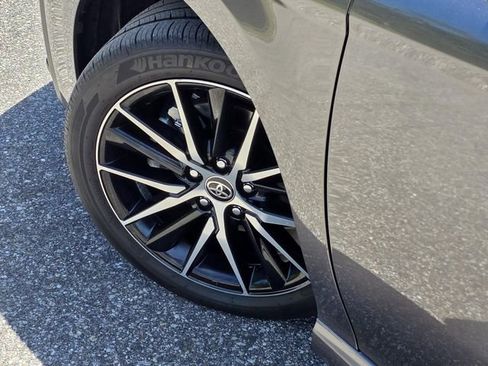 Used 2024 Toyota Camry SE image 29