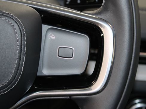 New 2026 Lincoln Navigator L Premier AWD/4WD image 40