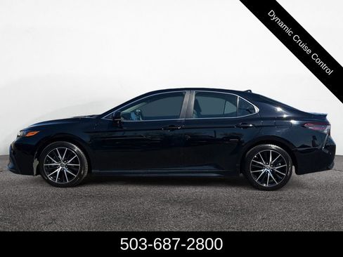 Used 2023 Toyota Camry SE w/ Cold Weather Package FWD image 2