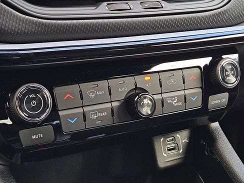 New 2026 Jeep Compass Trailhawk w/ Sun, Sound & Navigation Group image 21