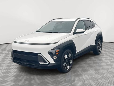Used 2024 Hyundai Kona SEL w/ Convenience Package AWD/4WD image 2