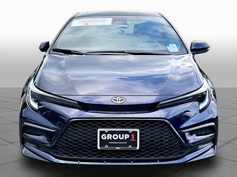Certified 2025 Toyota Corolla SE w/ SE Premium Package FWD image 4