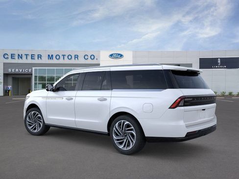 New 2025 Lincoln Navigator L Reserve image 4