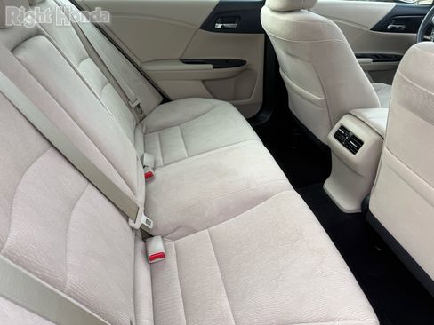 Used 2015 Honda Accord EX image 29