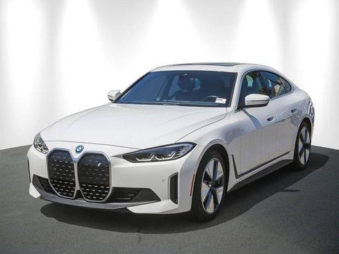 Certified 2023 BMW i4 eDrive40 w/ Premium Package RWD image 3