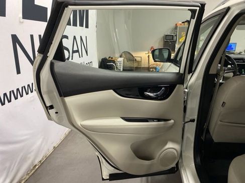 Certified 2022 Nissan Rogue Sport SL AWD/4WD image 23