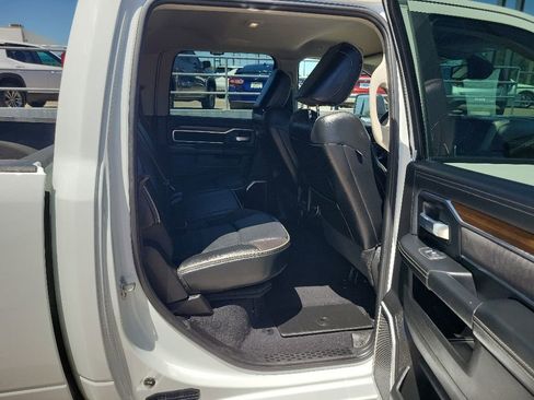 Used 2024 RAM 2500 Laramie AWD/4WD image 14