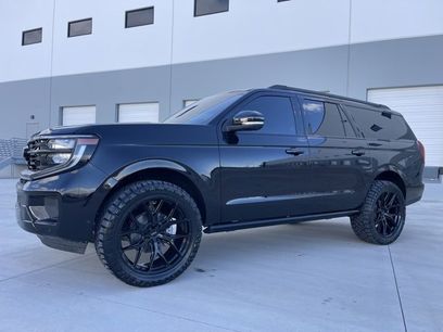 New 2025 Ford Expedition Max Platinum w/ Stealth Appearance Package