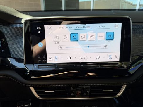 Used 2024 Volkswagen Atlas Cross Sport SEL R-Line image 24